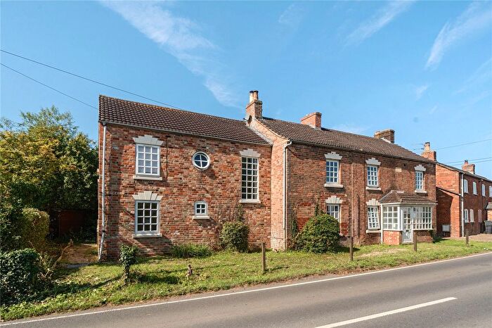 7 Bedroom Cottage For Sale In Bath Road, Eastington, Stonehouse, GL10