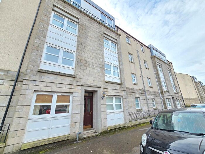 2 Bedroom Flat To Rent In Charles Street, City Centre, Aberdeen, AB25