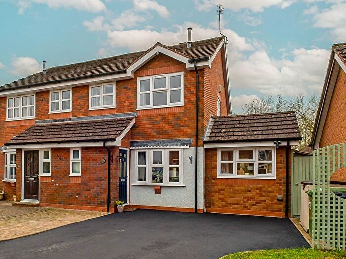 3 Bedroom Semi-Detached House For Sale In Russell Close, Powick, Worcester, WR2