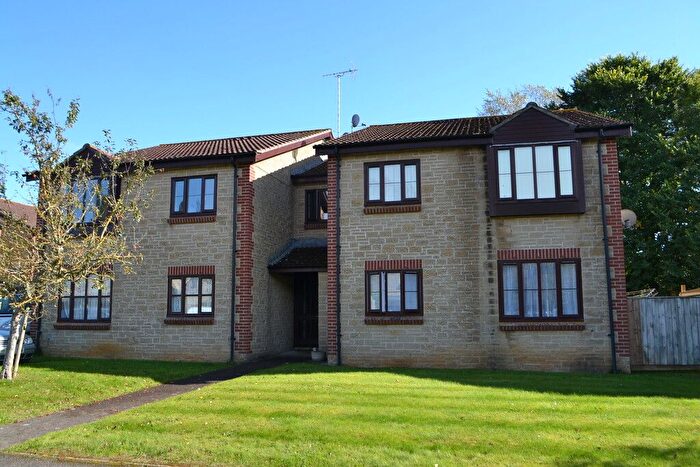 1 Bedroom Flat To Rent In Houndstone, Yeovil, BA22