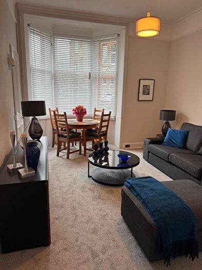 1 Bedroom Flat To Rent In Springvalley Terrace, Edinburgh, EH10