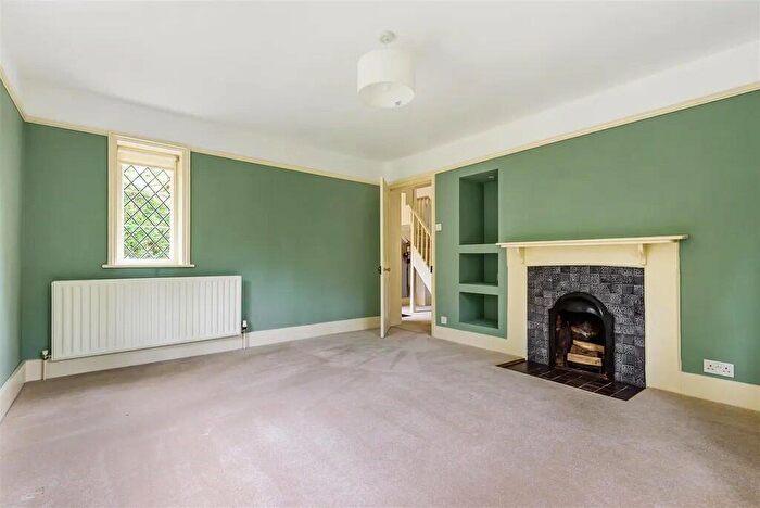 3 Bedroom Semi-Detached House To Rent In Collerne Street, Romford, London, RM3