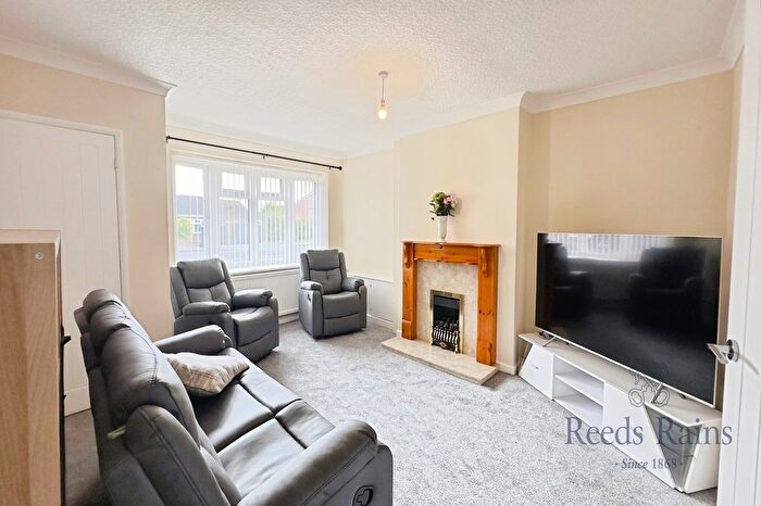 2 Bedroom Bungalow For Sale In Croft Road, Camblesforth, Selby, North Yorkshire, YO8
