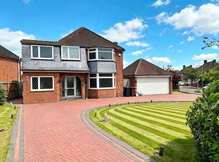4 Bedroom Detached House For Sale In Halford Road, Solihull, B91