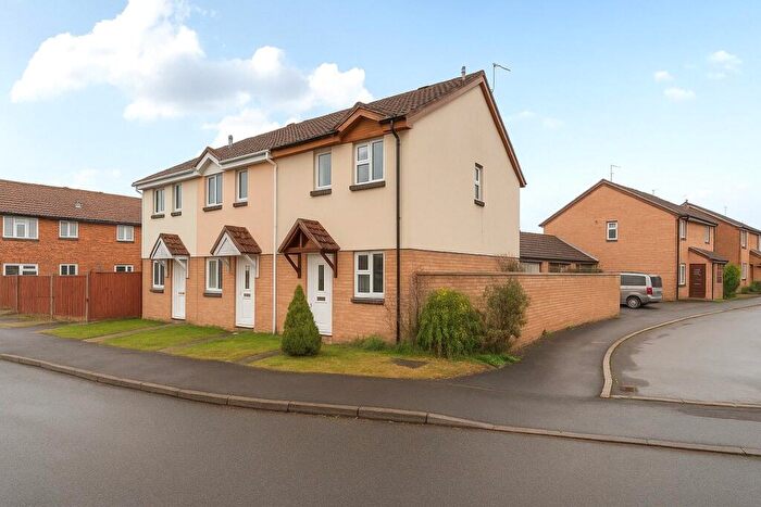 2 Bedroom End Of Terrace House For Sale In Fontana Close, Longwell Green, Bristol, Gloucestershire, BS30