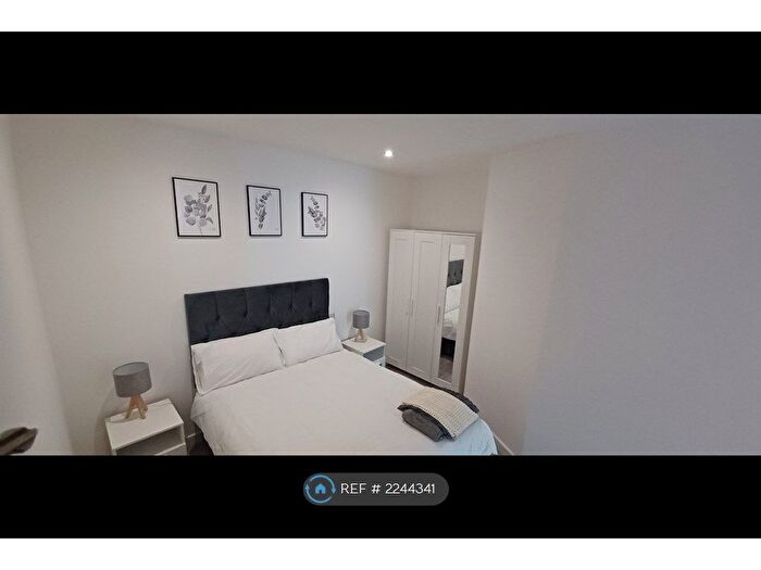 1 Bedroom Flat To Rent In Chapel Street, Stafford, ST16