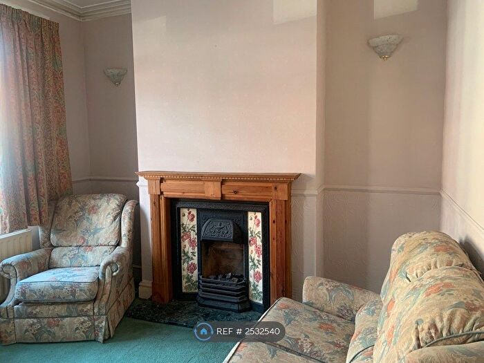 2 Bedroom Terraced House To Rent In Poplar Road, Coventry, CV5