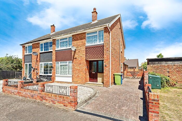 3 Bedroom Semi-Detached House For Sale In Colegates Close, Oare, Faversham, ME13