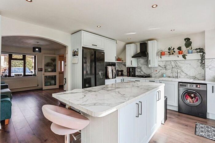 4 Bedroom Semi-detached House For Sale In Cranford Gardens, West Bridgford, Nottinghamshire, NG2