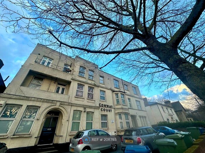 2 Bedroom Flat To Rent In Lordship Lane, London, SE22