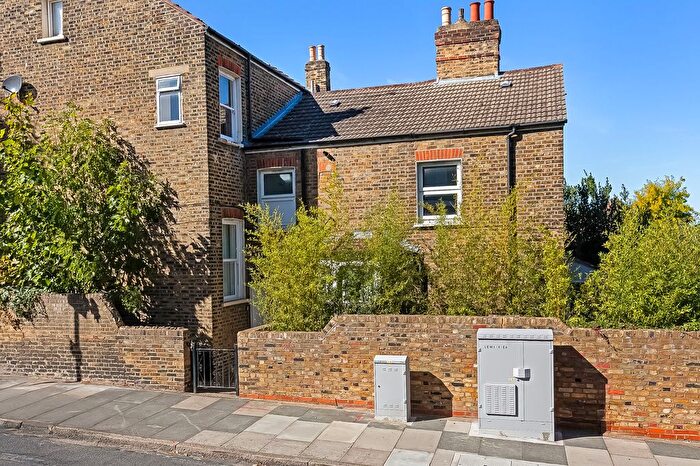 1 Bedroom Flat For Sale In Victoria Way, Charlton, SE7