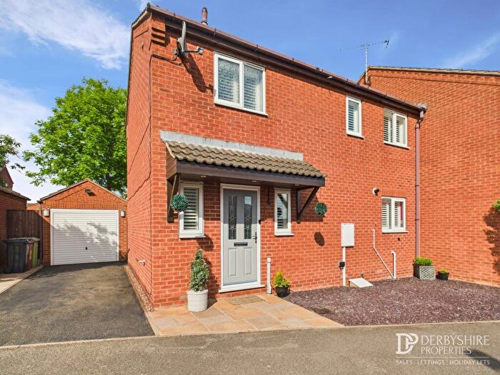 3 Bedroom Semi-Detached House For Sale In Helpston Close, Westhouses, Alfreton, DE55