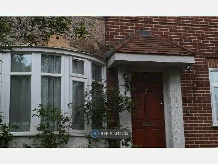 2 Bedroom Maisonette To Rent In Sandall Close, London, W5