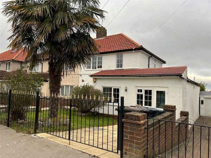 4 Bedroom End Of Terrace House To Rent In Aldrich Crescent, New Addington, Croydon, CR0