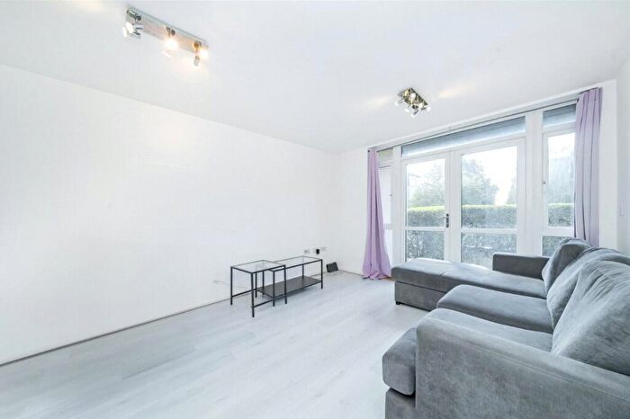 2 Bedroom Apartment For Sale In Farrier House, Thirleby Road, Mill Hill, NW7
