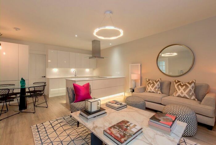 2 Bedroom Flat To Rent In Stafford Street, West End, Edinburgh, EH3