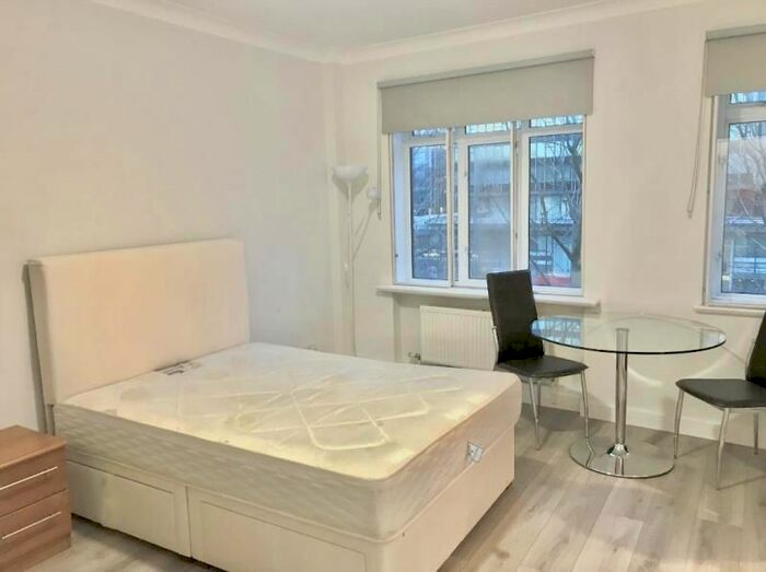 Studio To Rent In Euston Road, London, NW1