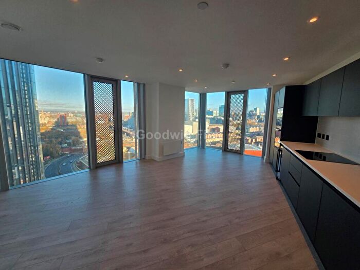 2 Bedroom Apartment To Rent In Water Street, Manchester, M3