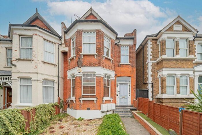 1 Bedroom Flat For Sale In Colney Hatch Lane, London, N10