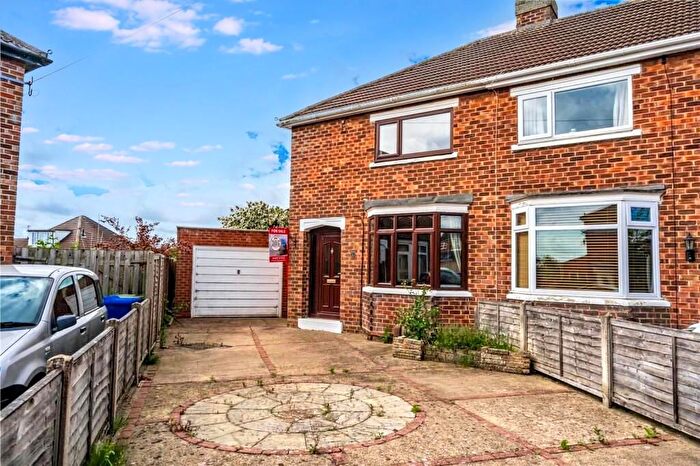 2 Bedroom End Terrace House For Sale In Walker Avenue, Scartho, Grimsby, DN33