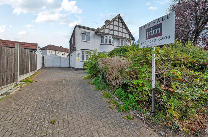 4 Bedroom Semi Detached House For Sale In Magpie Hall Lane, Bromley, BR2