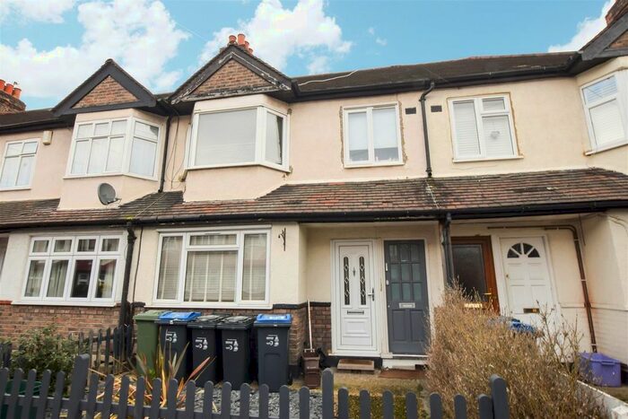 3 Bedroom Maisonette To Rent In Dinton Road, Colliers Wood, London, SW19