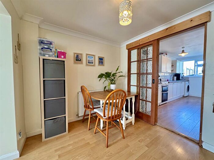 2 Bedroom End Of Terrace House For Sale In High Street, Southminster, CM0