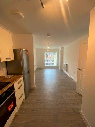 2 Bedroom Flat To Rent In Hemingfield Grove, Great Sankey, Warrington, Cheshire, WA5