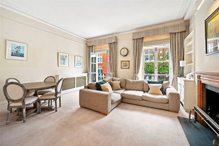 2 Bedroom Flat To Rent In Hollywood Road, London, SW10