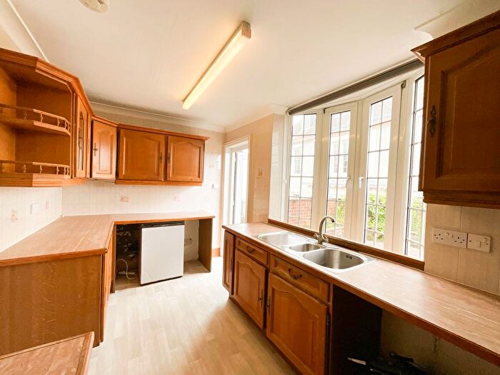 2 Bedroom Flat To Rent In Nether Hall Road, Doncaster, DN1