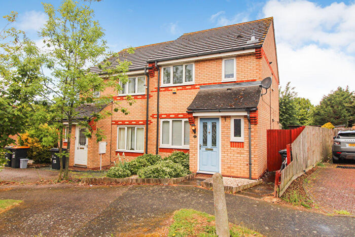 3 Bedroom Semi-Detached House For Sale In De Havilland Avenue, Shortstown, MK42
