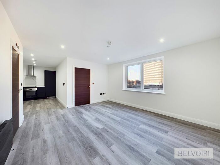 1 Bedroom Flat To Rent In Swan Court, Coventry Road, Birmingham, B26