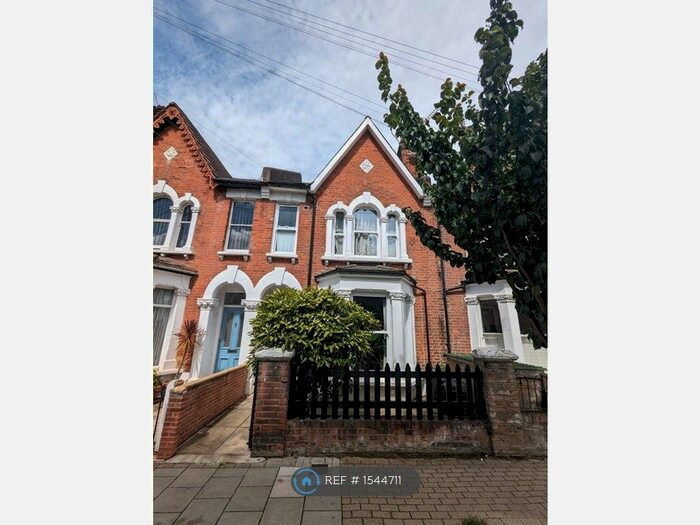 4 Bedroom Terraced House To Rent In Summerley Street, London, SW18