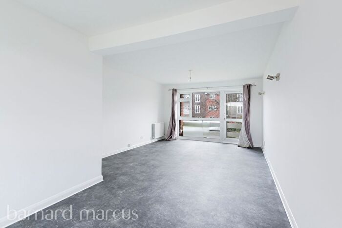 2 Bedroom Flat To Rent In Ladbroke Road, Redhill, RH1