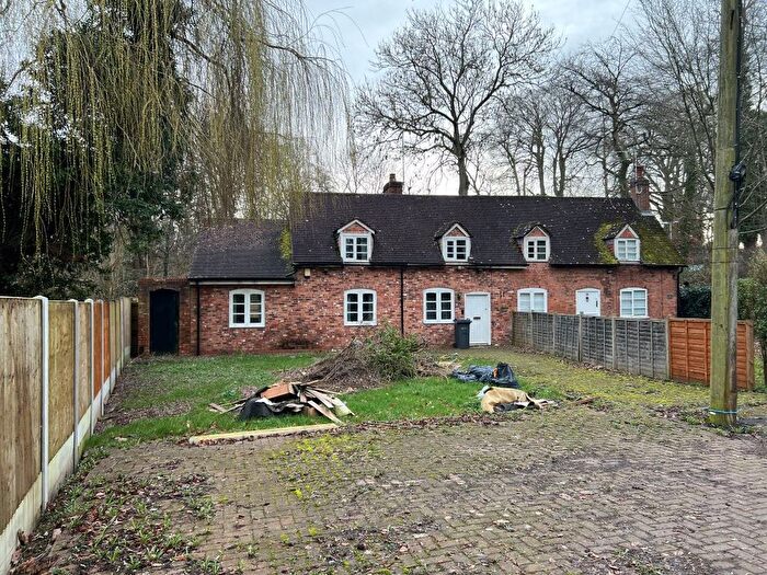 4 Bedroom Semi Detached House For Sale In Cob Lane, Bournville, Birmingham, B30