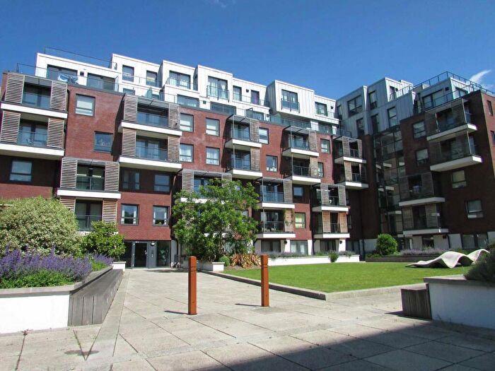 1 Bedroom Flat To Rent In Green Lane, Edgware, HA8