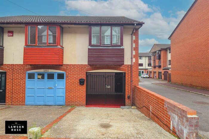 2 Bedroom House To Rent In Haslemere Road, Southsea, PO4