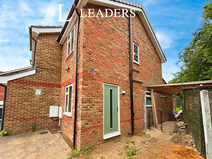 2 Bedroom Property To Rent In Turnors, CM20