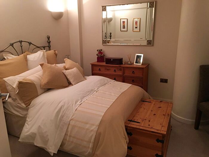 2 Bedroom Flat To Rent In Apartment, Bridgewater Place, Leeds, LS11