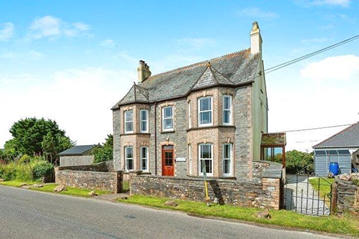 6 Bedroom Detached House To Rent In Delabole, PL33