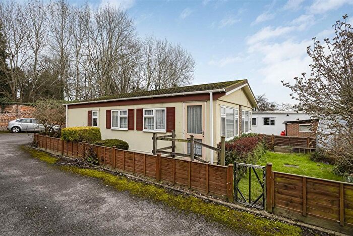 2 Bedroom Park Home For Sale In Peppard Road, Emmer Green, Reading, RG4