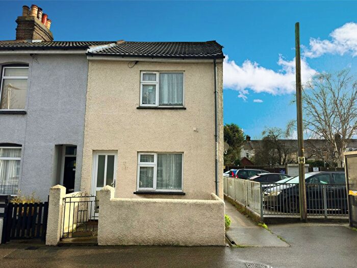 2 Bedroom Terraced House For Sale In Victoria Street, Gillingham, ME7