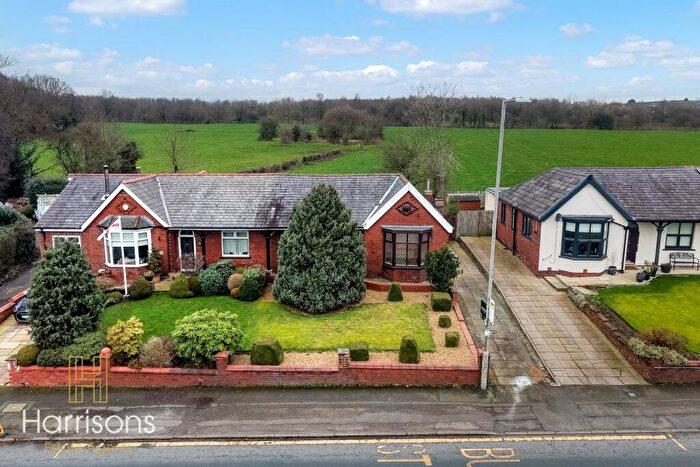 2 Bedroom Semi-Detached Bungalow For Sale In Manchester Road, Bolton, BL5