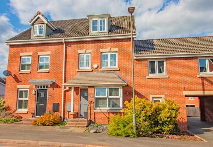 4 Bedroom Terraced House For Sale In Noskwith Street, Ilkeston, Derbyshire, DE7