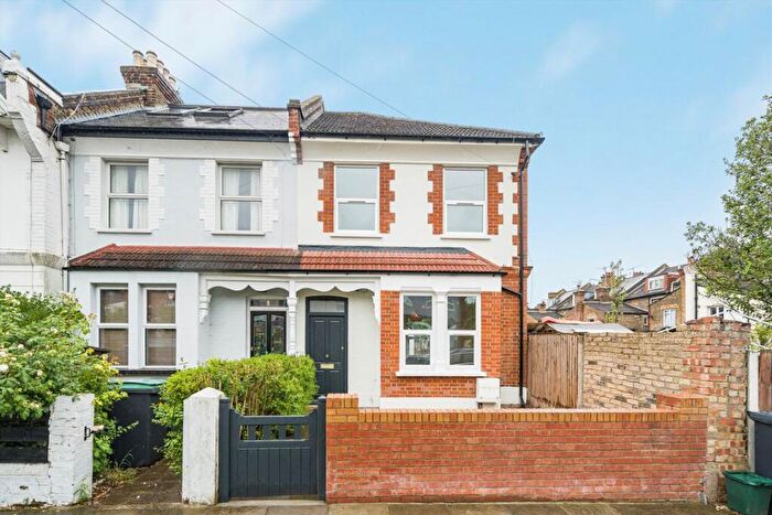 3 Bedroom House For Sale In Ranelagh Road, London, N22