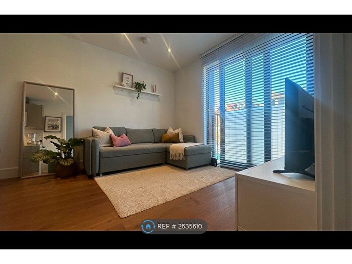 1 Bedroom Flat To Rent In Hammersmith, London, W6