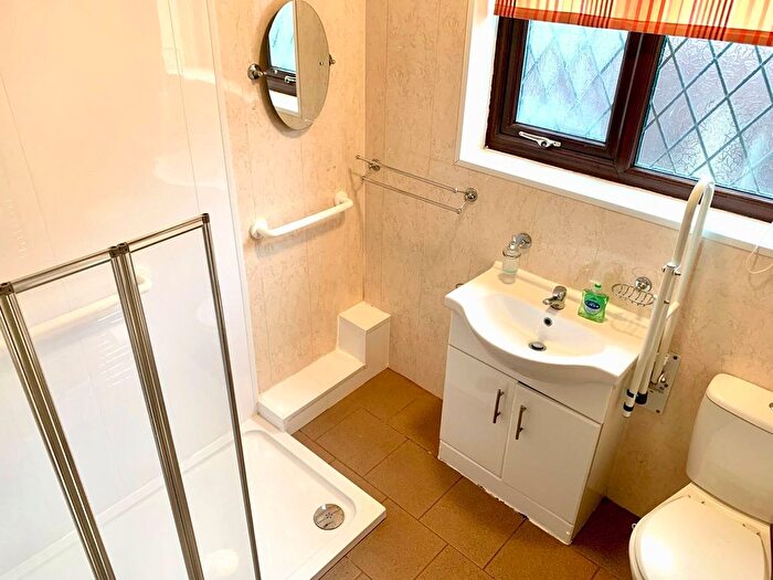 2 Bedroom Bungalow For Sale In Danefield Road, Wirral, Merseyside, CH49