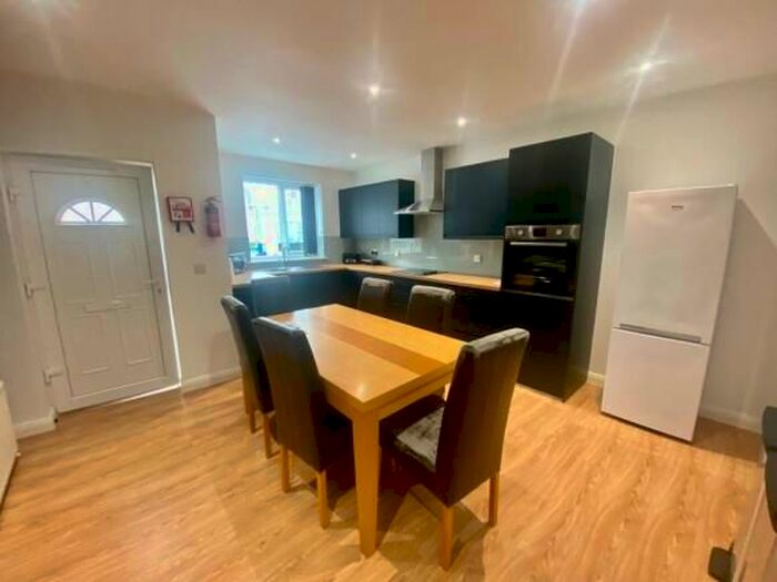 5 Bedroom Property To Rent In Mottram Close, Norwich, NR5