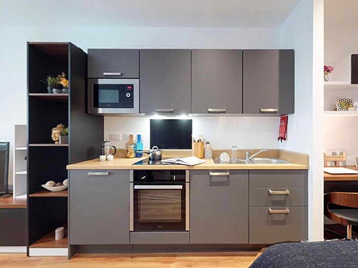Apartment To Rent In Apt, Gravity Residence #, L2