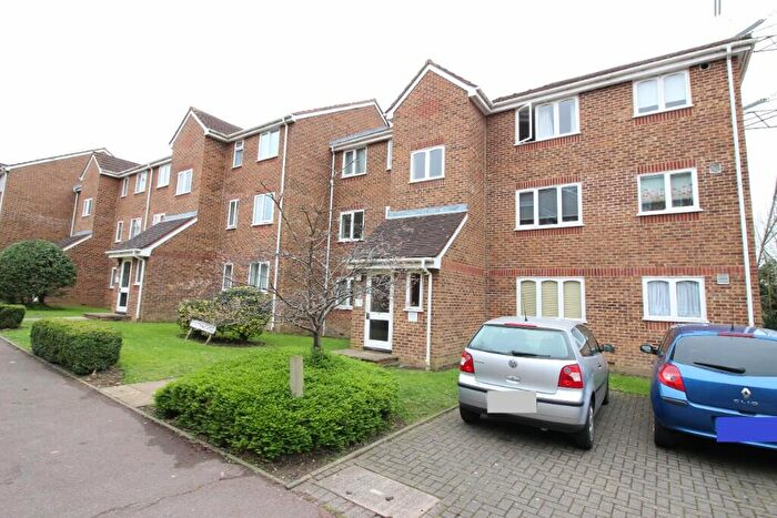 1 Bedroom Flat To Rent In Percy Gardens, New Malden, London, KT4